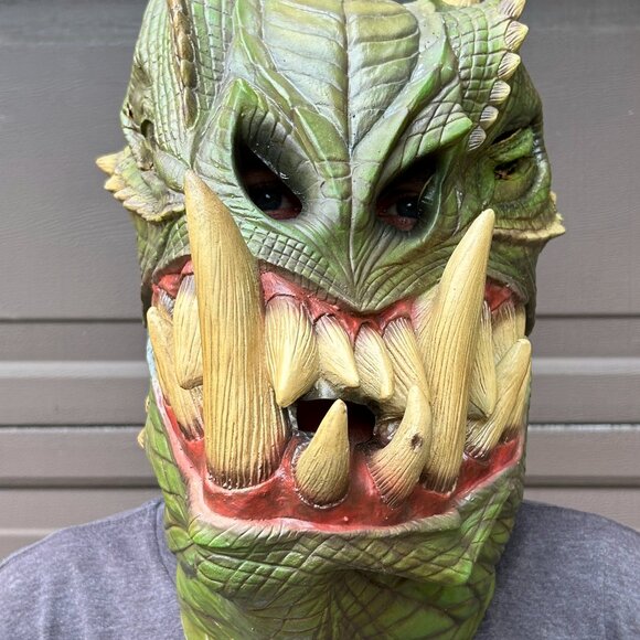 Vintage Fang Adult Halloween Face Mask - Picture 2 of 2